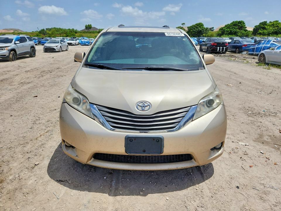 2014 TOYOTA SIENNA XLE 8-PASSENGER — Фото 5 из 13