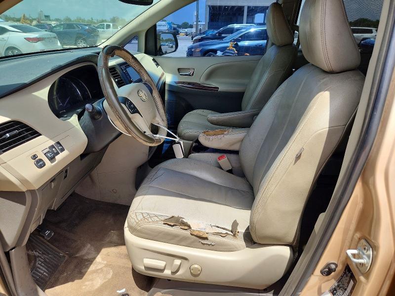 2014 TOYOTA SIENNA XLE 8-PASSENGER — Фото 7 из 13