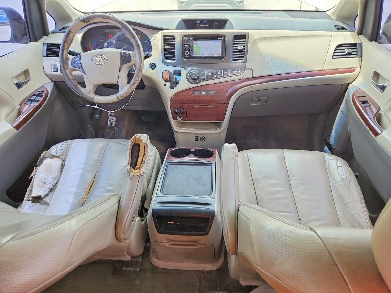 2014 TOYOTA SIENNA XLE 8-PASSENGER — Фото 8 из 13