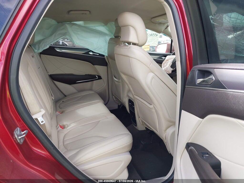 5LMCJ1C96KUL22415 2019 LINCOLN MKC photo no. 8