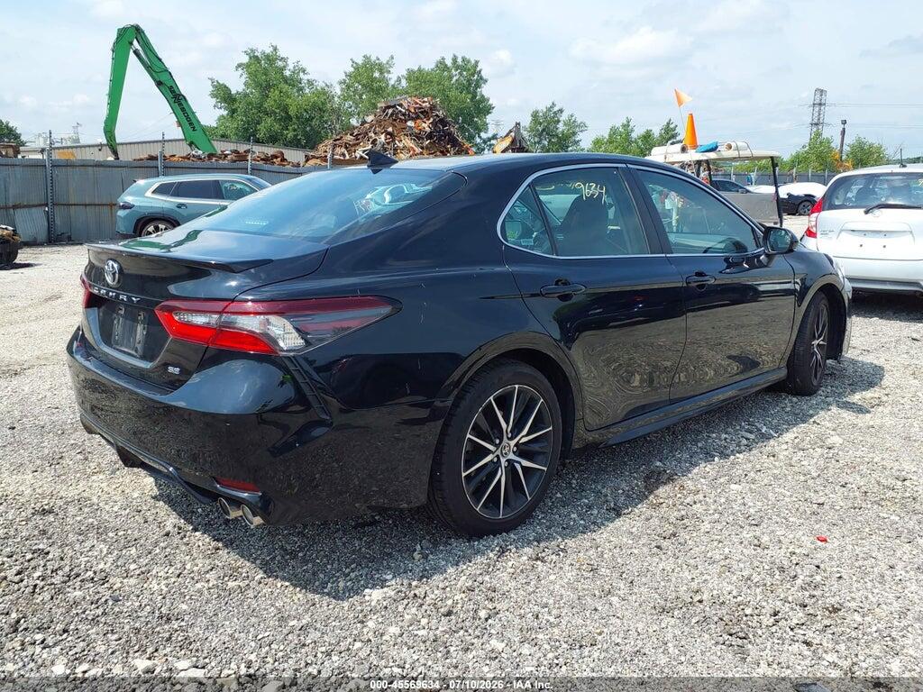 4T1G11AK0MU588235 2021 TOYOTA CAMRY photo no. 4