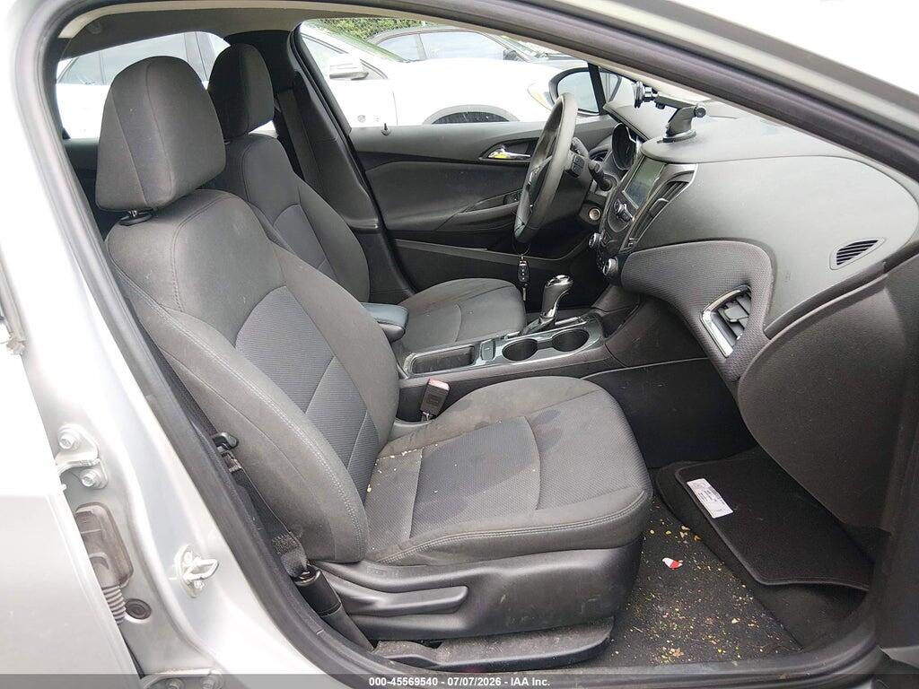 1G1BE5SM2J7176203 2018 CHEVROLET CRUZE photo no. 5