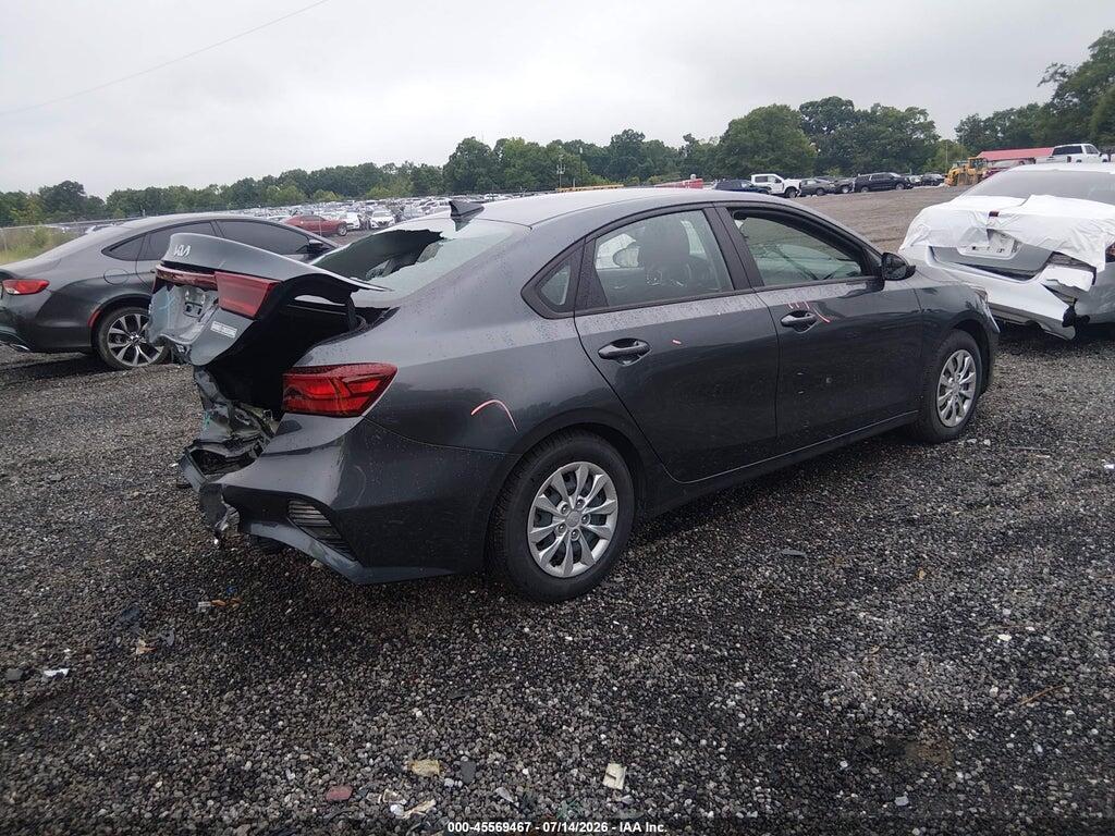3KPF24AD3PE685772 2023 KIA FORTE photo no. 4