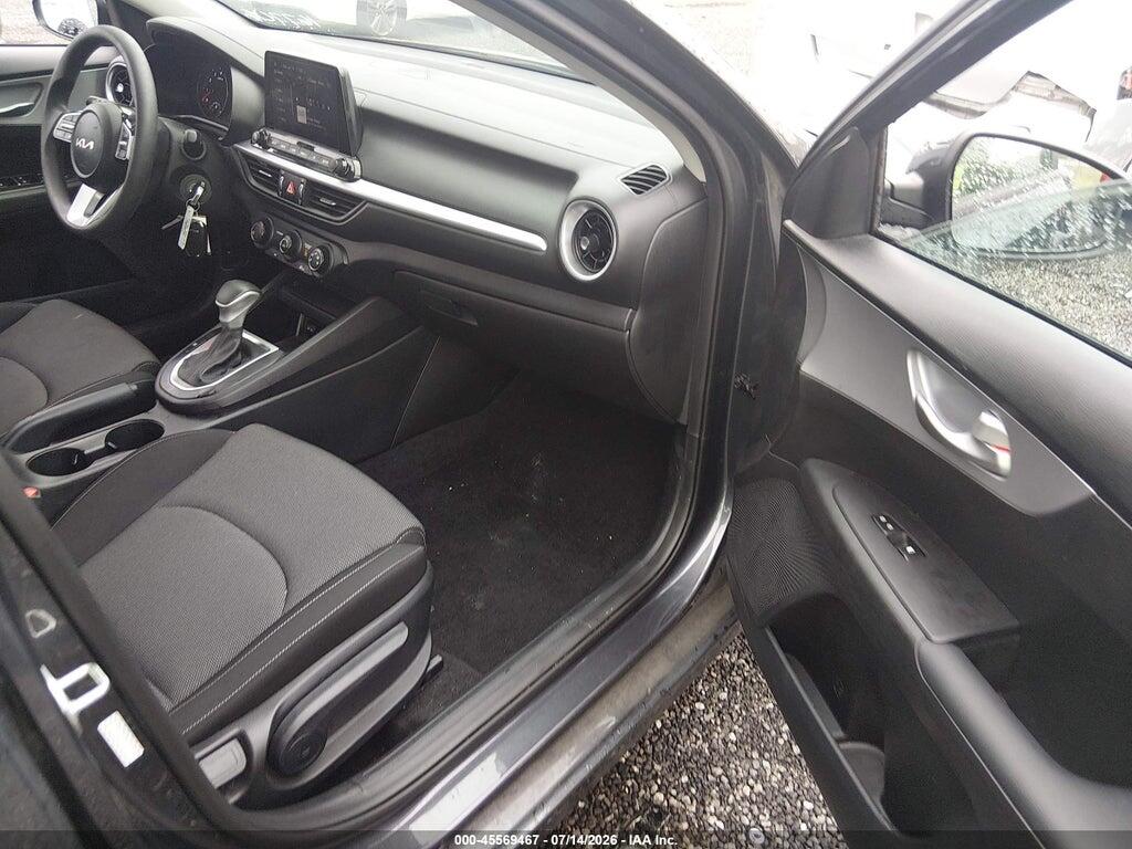 3KPF24AD3PE685772 2023 KIA FORTE photo no. 5
