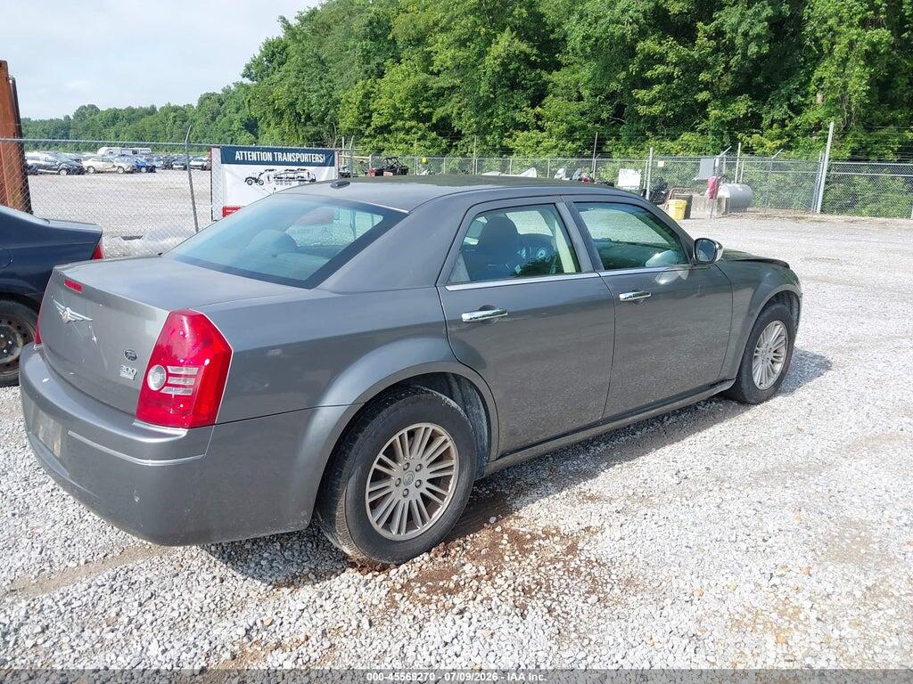 2C3CA1CV9AH318935 2010 CHRYSLER 300 photo no. 4