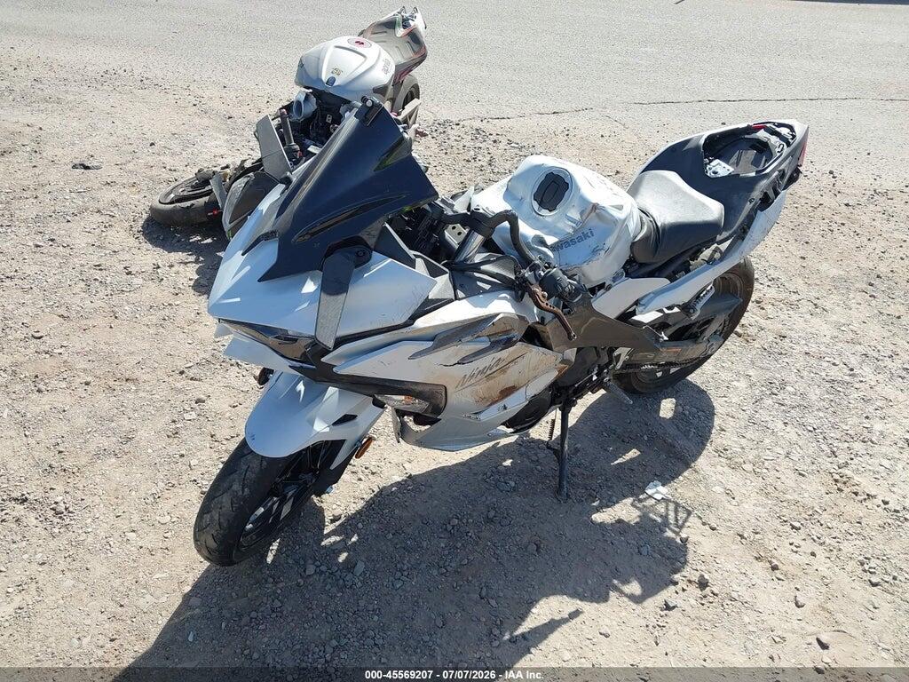 ML5EXGH18SDA52993 2025 KAWASAKI EX500 photo no. 2