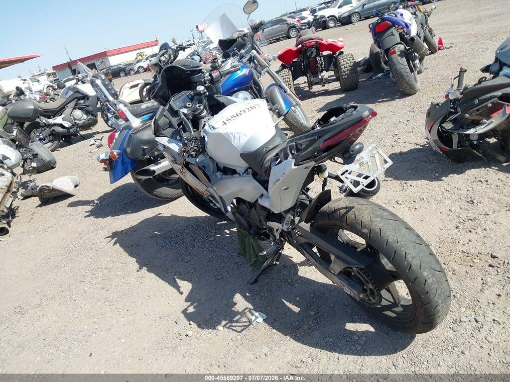 ML5EXGH18SDA52993 2025 KAWASAKI EX500 photo no. 3