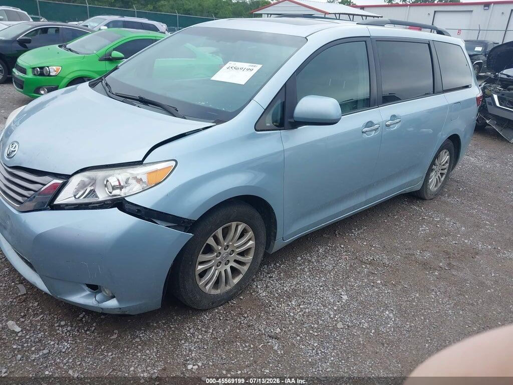 5TDYK3DC7FS644474 2015 TOYOTA SIENNA photo no. 2