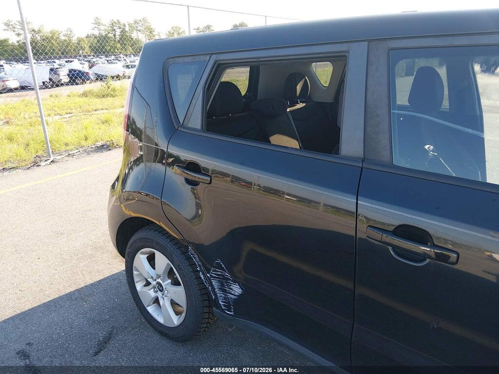 KNDJN2A20J7889053 2018 KIA SOUL photo no. 6
