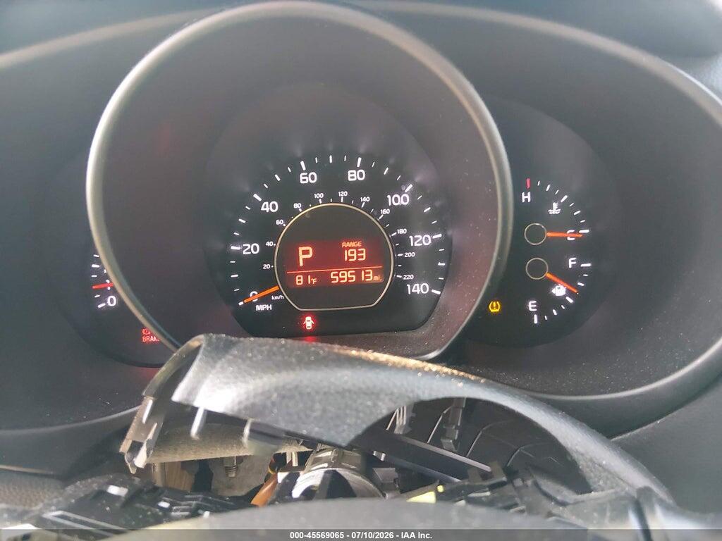 KNDJN2A20J7889053 2018 KIA SOUL photo no. 7