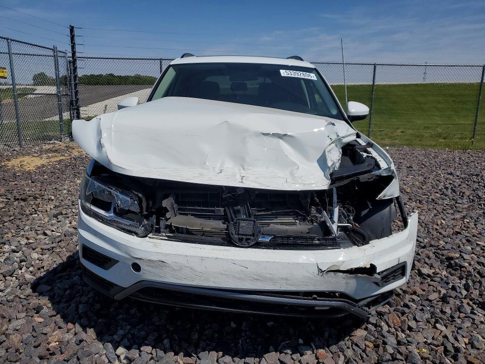 2019 VOLKSWAGEN TIGUAN SE — Фото 5 из 13