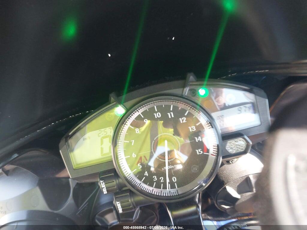 JYARN20E87A005835 2007 YAMAHA YZFR1 photo no. 7