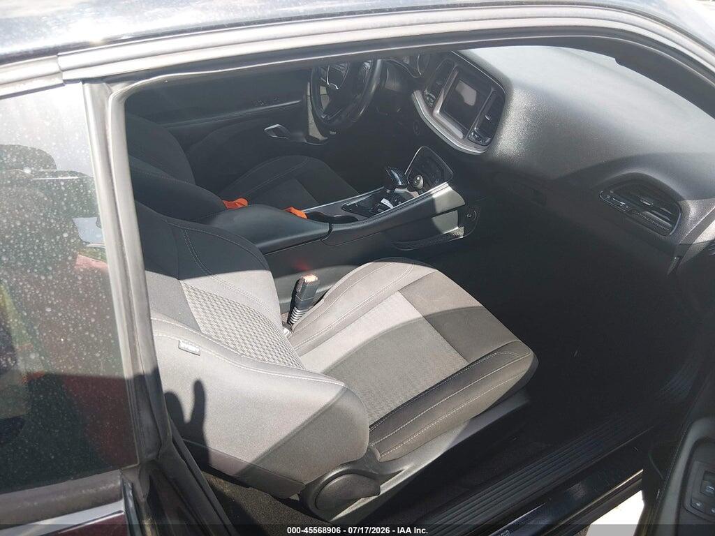 2C3CDZAG7JH321679 2018 DODGE CHALLENGER photo no. 5