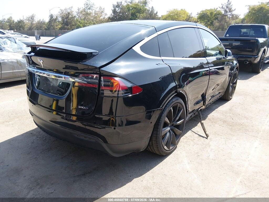 5YJXCBE27HF054209 2017 TESLA MODEL X photo no. 4