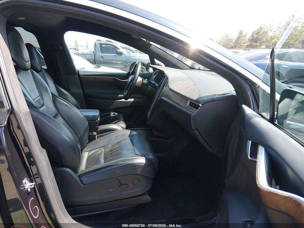 5YJXCBE27HF054209 2017 TESLA MODEL X photo no. 5