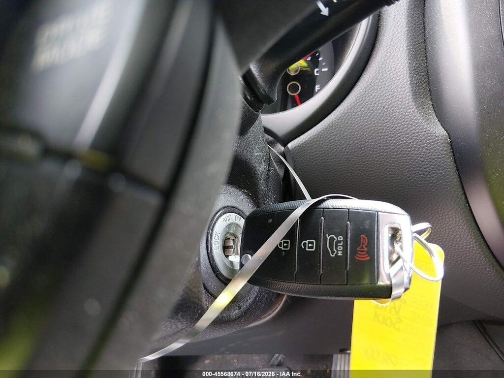 KNDJP3A55H7480194 2017 KIA SOUL photo no. 11