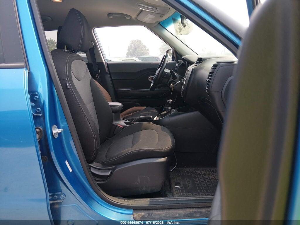 KNDJP3A55H7480194 2017 KIA SOUL photo no. 5