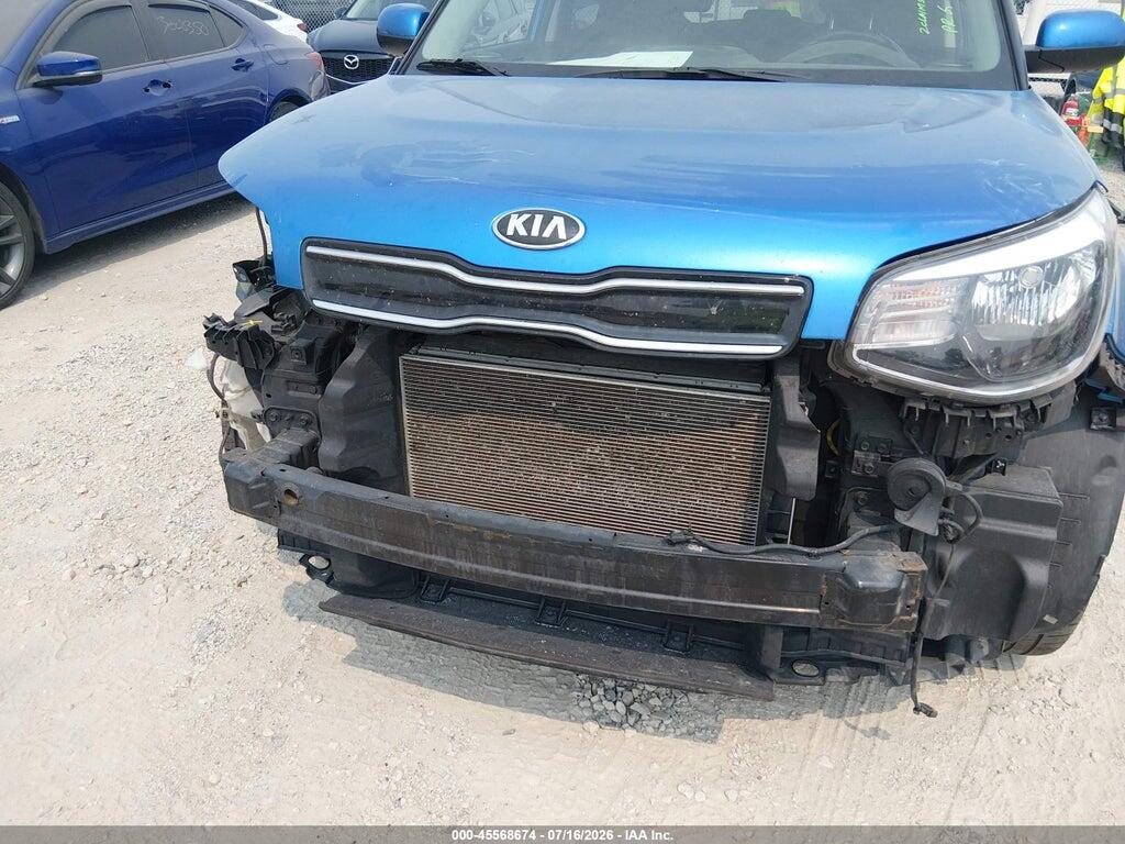 KNDJP3A55H7480194 2017 KIA SOUL photo no. 6