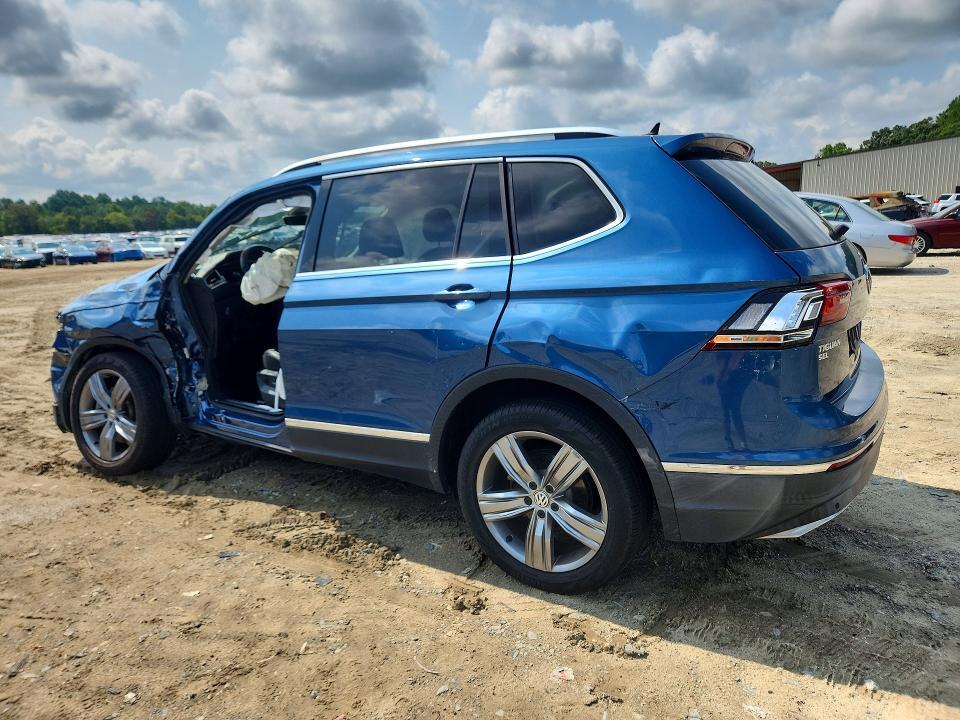 2019 VOLKSWAGEN TIGUAN SEL PREMIUM — Фото 2 из 14