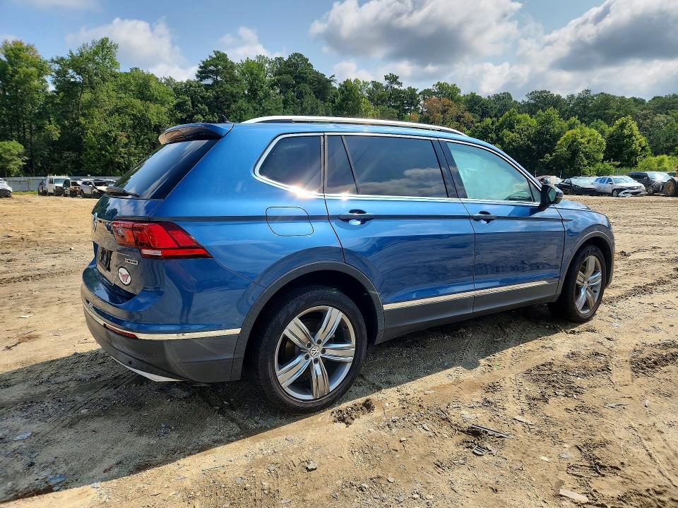 2019 VOLKSWAGEN TIGUAN SEL PREMIUM — Фото 3 из 14