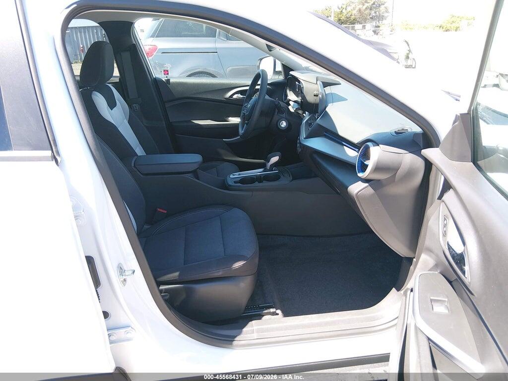 KL77LFEP9SC241956 2025 CHEVROLET TRAX photo no. 5