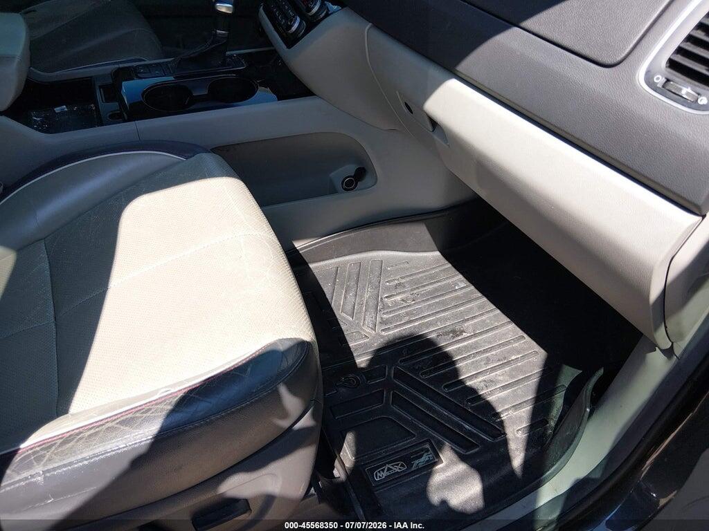 KNDMC5C16H6292546 2017 KIA SEDONA photo no. 5