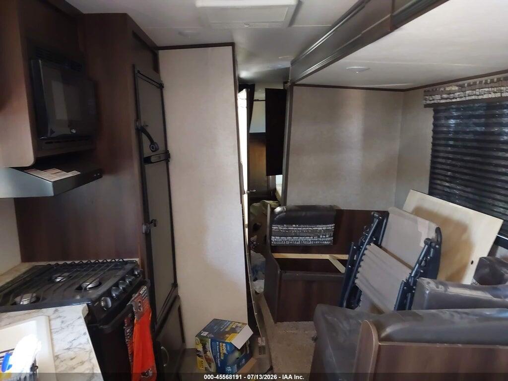1UJBJ0BS7J17M0404 2018 JAYCO JAYFL184BH photo no. 8