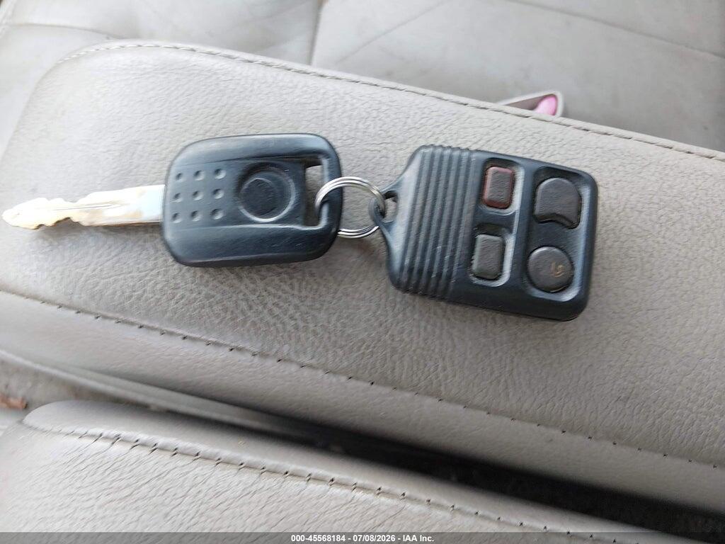2MEHM75V99X621738 2009 MERCURY GRAND MARQUIS photo no. 11