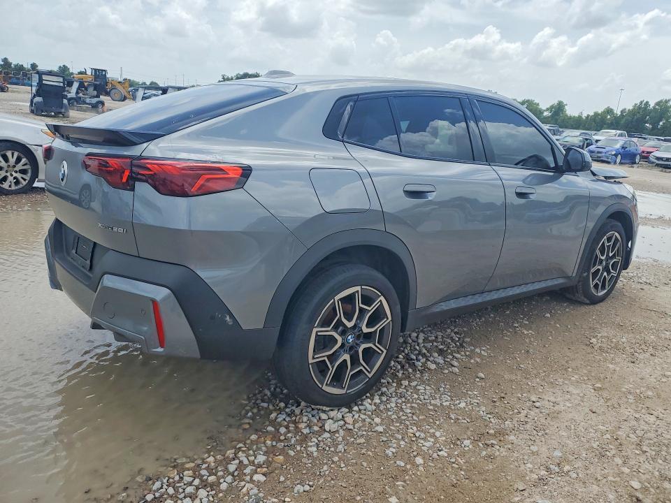 2025 BMW X2 XDRIVE28I — Фото 3 из 13