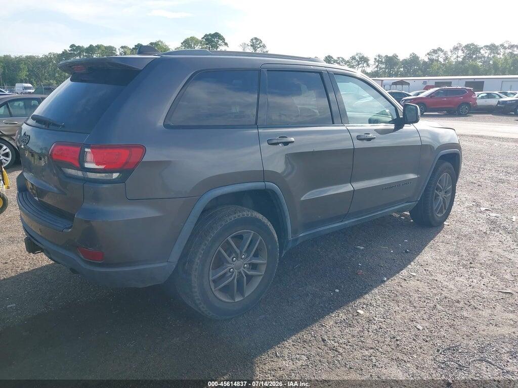 1C4RJFAG2HC674678 2017 JEEP GRAND CHEROKEE photo no. 4