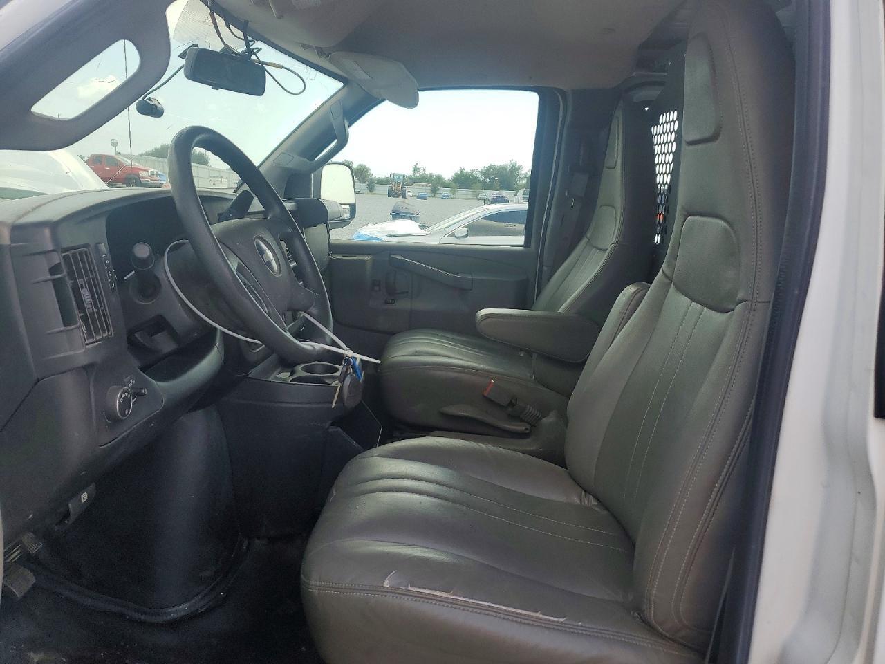 2018 CHEVROLET EXPRESS G2500 — Фото 7 из 13