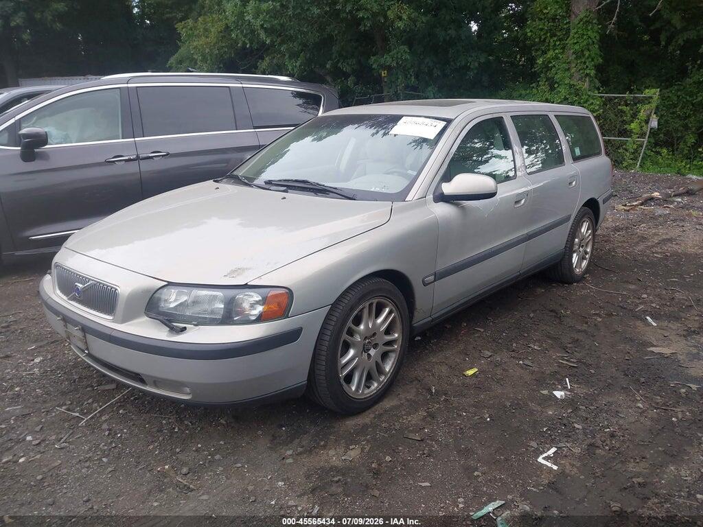 YV1SW53D212101463 2001 VOLVO V70 photo no. 2
