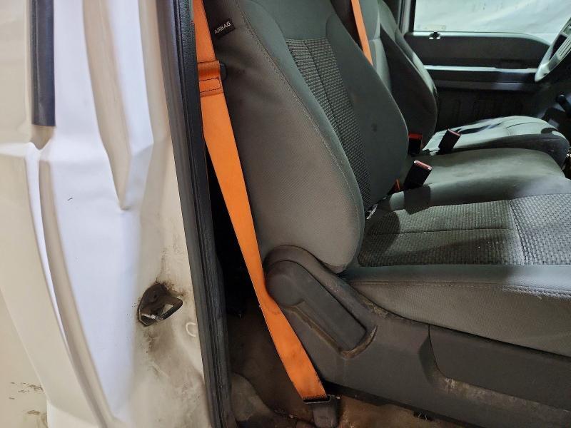 2015 FORD F250 BOX TRUCK — Фото 10 из 12