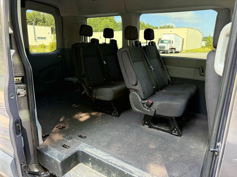 2015 FORD TRANSIT T-150 — Фото 6 из 10