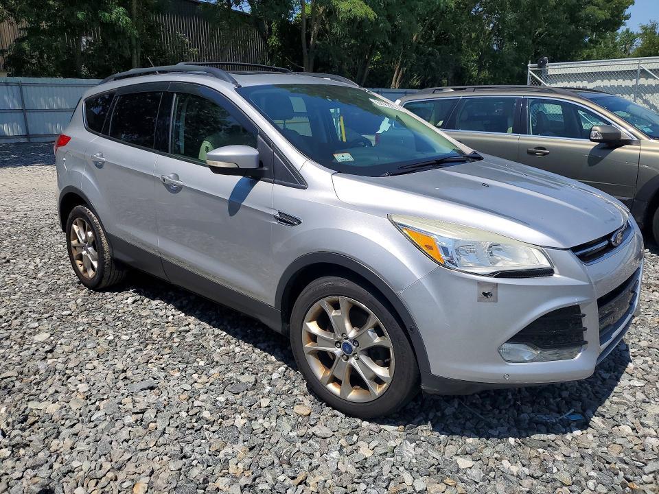 1FMCU9HX8DUA69648 2013 FORD ESCAPE photo no. 4