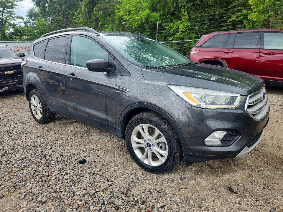 1FMCU9HD3JUA44061 2018 FORD ESCAPE photo no. 4