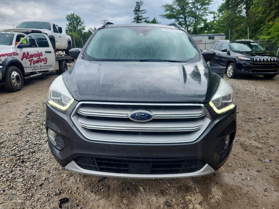 1FMCU9HD3JUA44061 2018 FORD ESCAPE photo no. 5