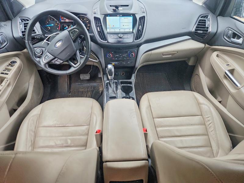 1FMCU9HD3JUA44061 2018 FORD ESCAPE photo no. 8