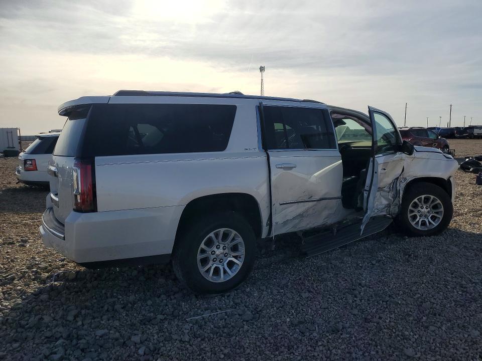 1GKS2GKC6GR273960 2016 GMC YUKON XL photo no. 3