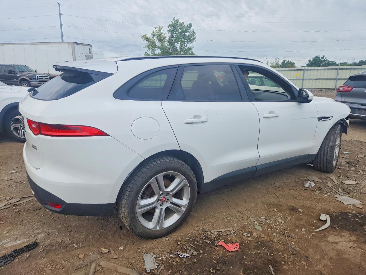 2017 JAGUAR F-PACE PREMIUM — Фото 3 из 12