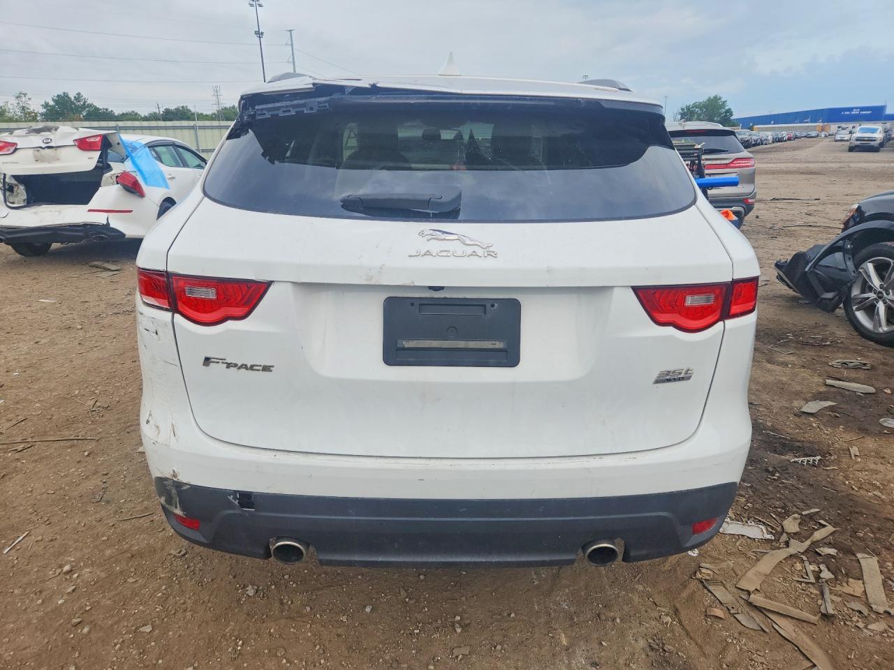 2017 JAGUAR F-PACE PREMIUM — Фото 6 из 12