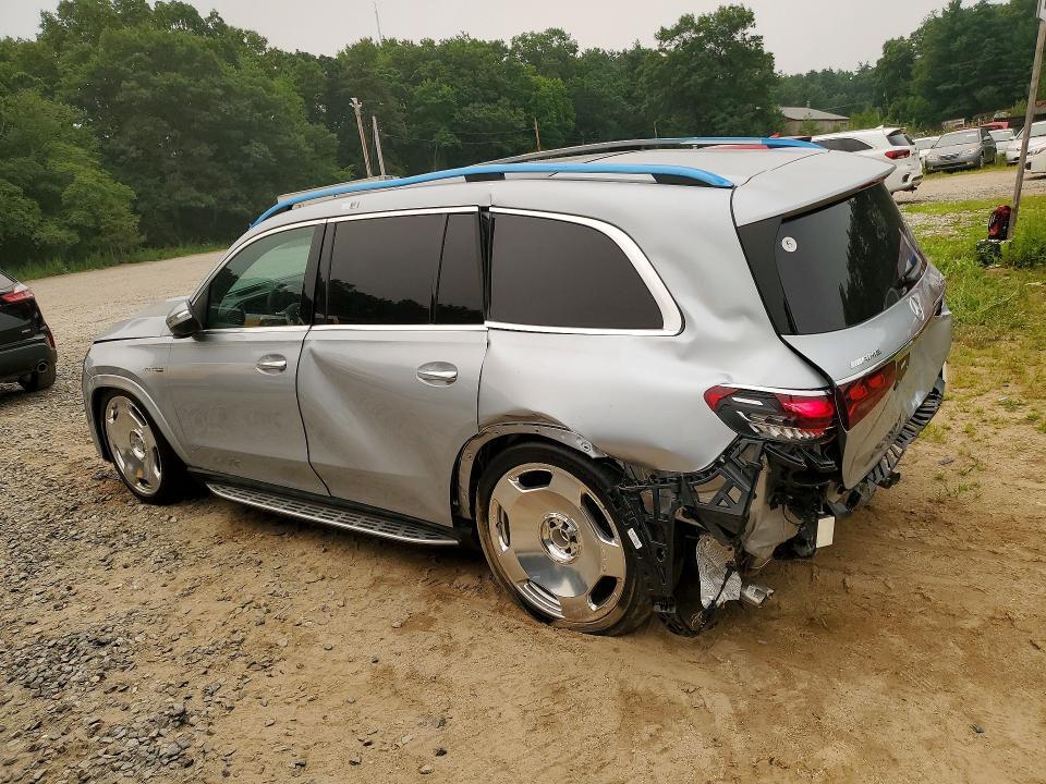 2026 MERCEDES-BENZ GLS 63 AMG 4MATIC — Фото 2 из 13