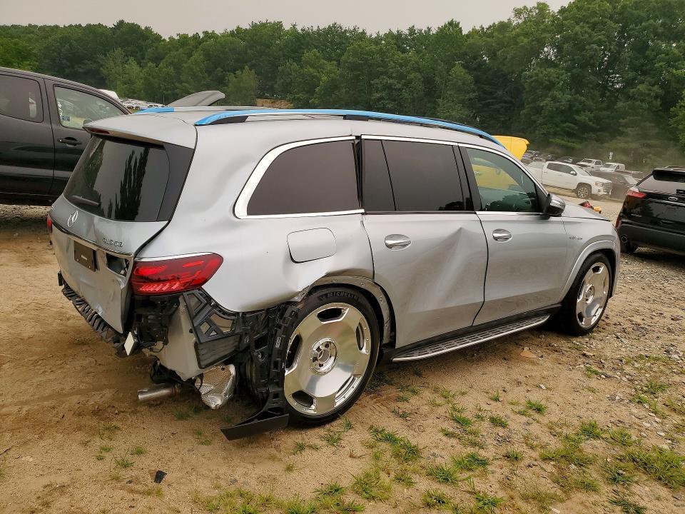 2026 MERCEDES-BENZ GLS 63 AMG 4MATIC — Фото 3 из 13