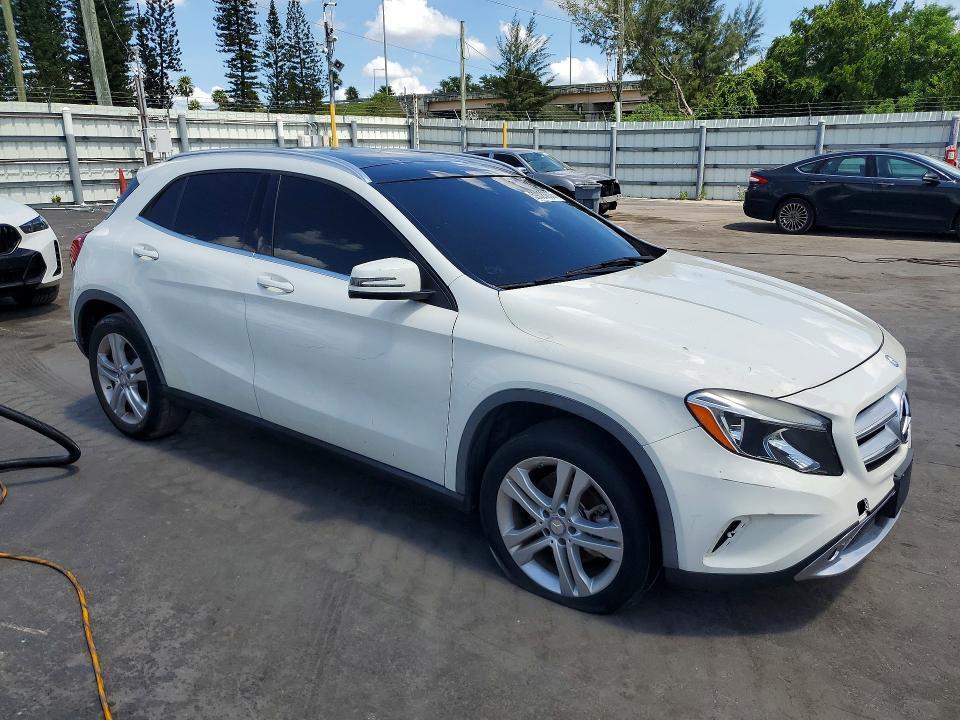WDCTG4GB2FJ148140 2015 MERCEDES-BENZ GLA photo no. 4