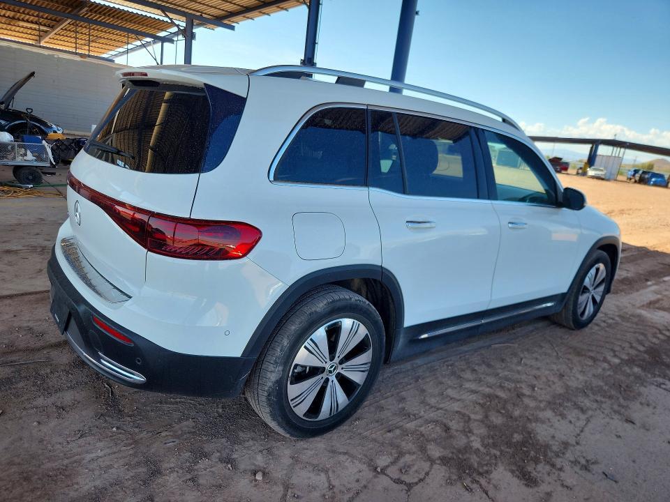 2024 MERCEDES-BENZ EQB 250+ — Фото 3 из 13