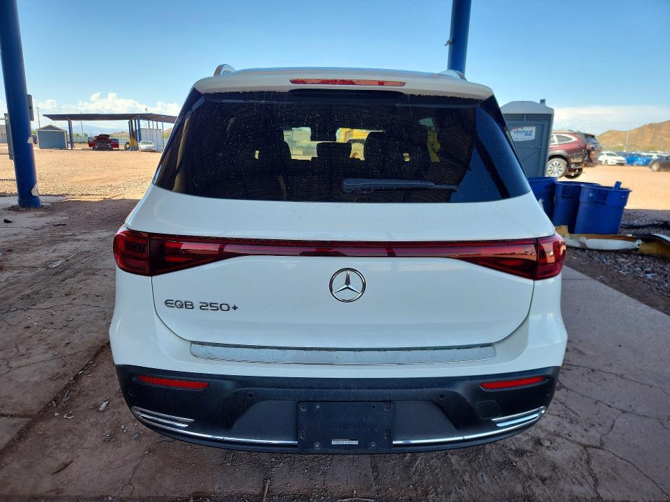 2024 MERCEDES-BENZ EQB 250+ — Фото 6 из 13