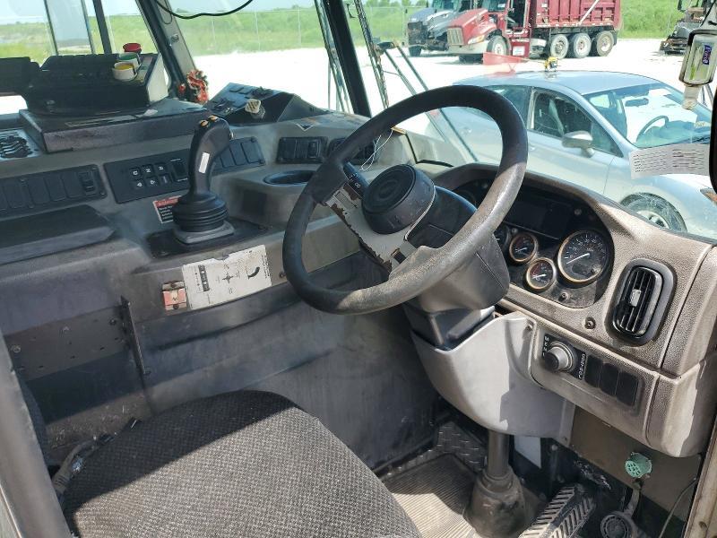 2019 PETERBILT 520 REFUSE TRUCK — Фото 8 из 12