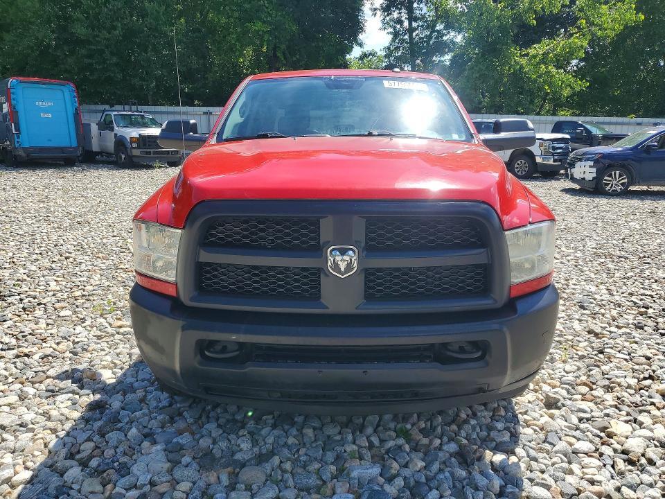 2016 RAM 3500 ST — Фото 5 из 13