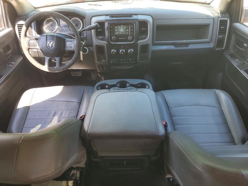 2016 RAM 3500 ST — Фото 8 из 13