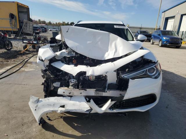 2018 ALFA ROMEO STELVIO — Фото 5 из 13
